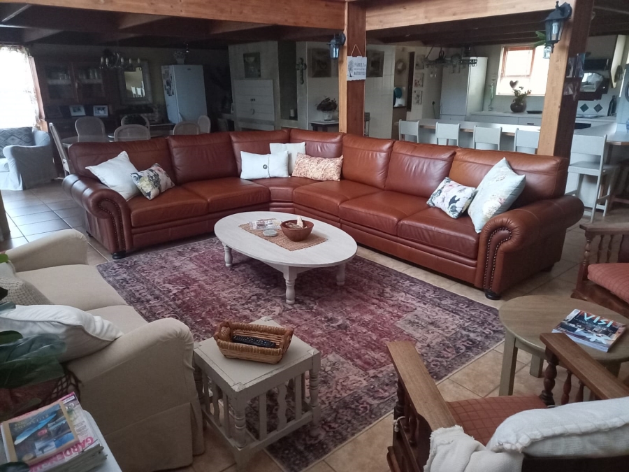 5 Bedroom Property for Sale in Stilbaai Wes Western Cape